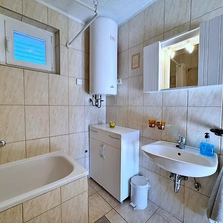 With A Parking Space Nska, Krk - 23878 Apartamento Malinska