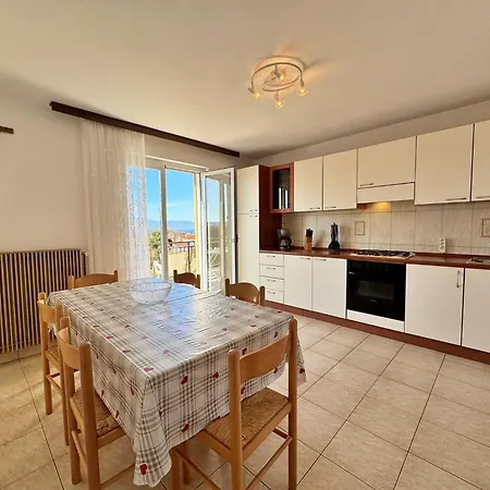 Διαμέρισμα With A Parking Space Nska, Krk - 23878